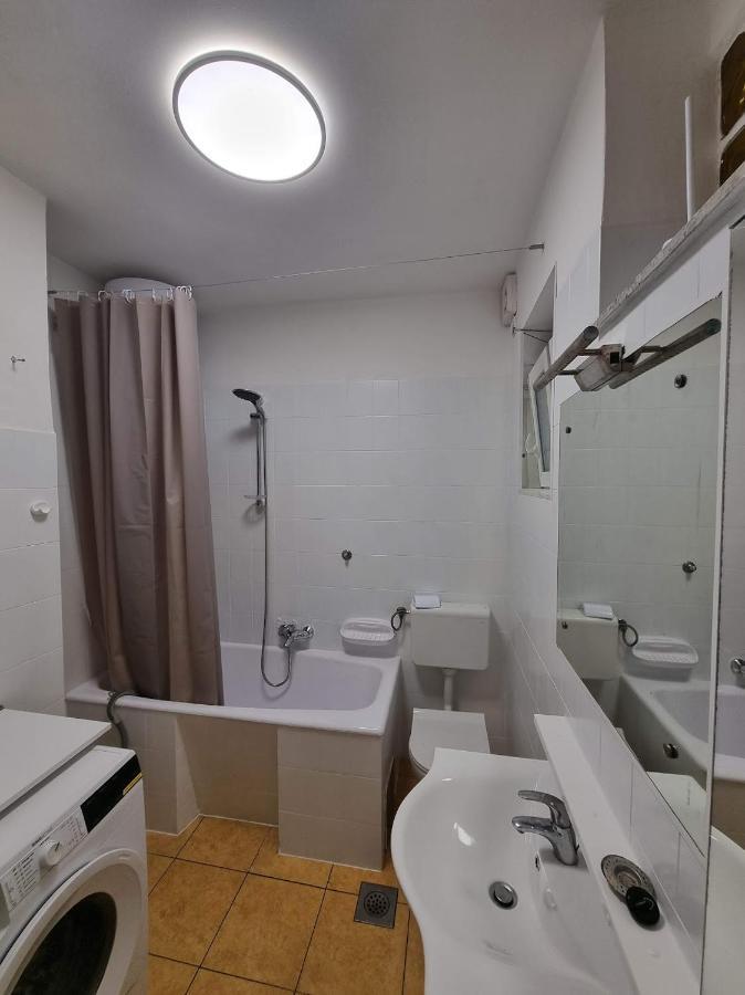 F13 Apartment Pula Zewnętrze zdjęcie