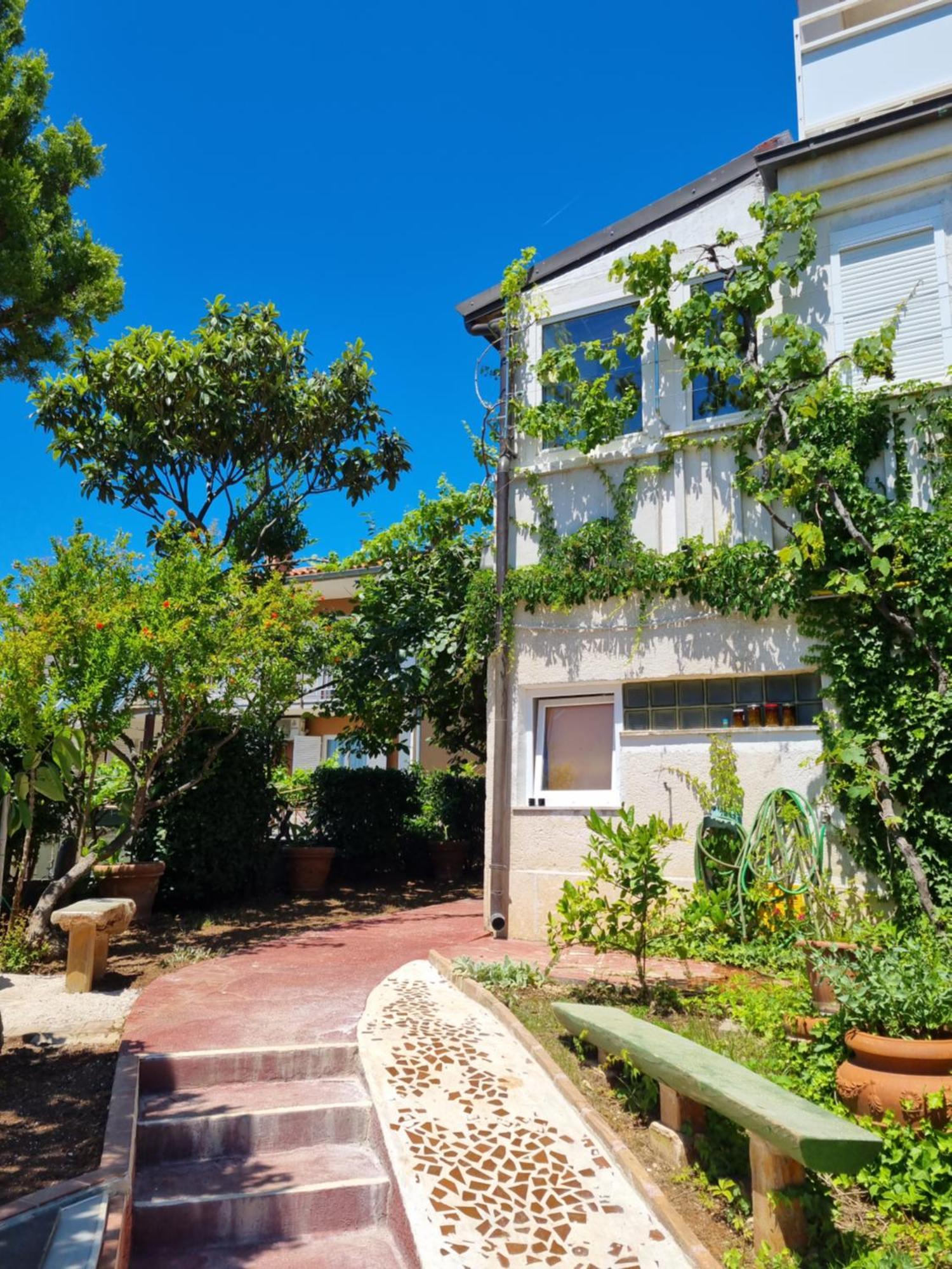 F13 Apartment Pula Zewnętrze zdjęcie